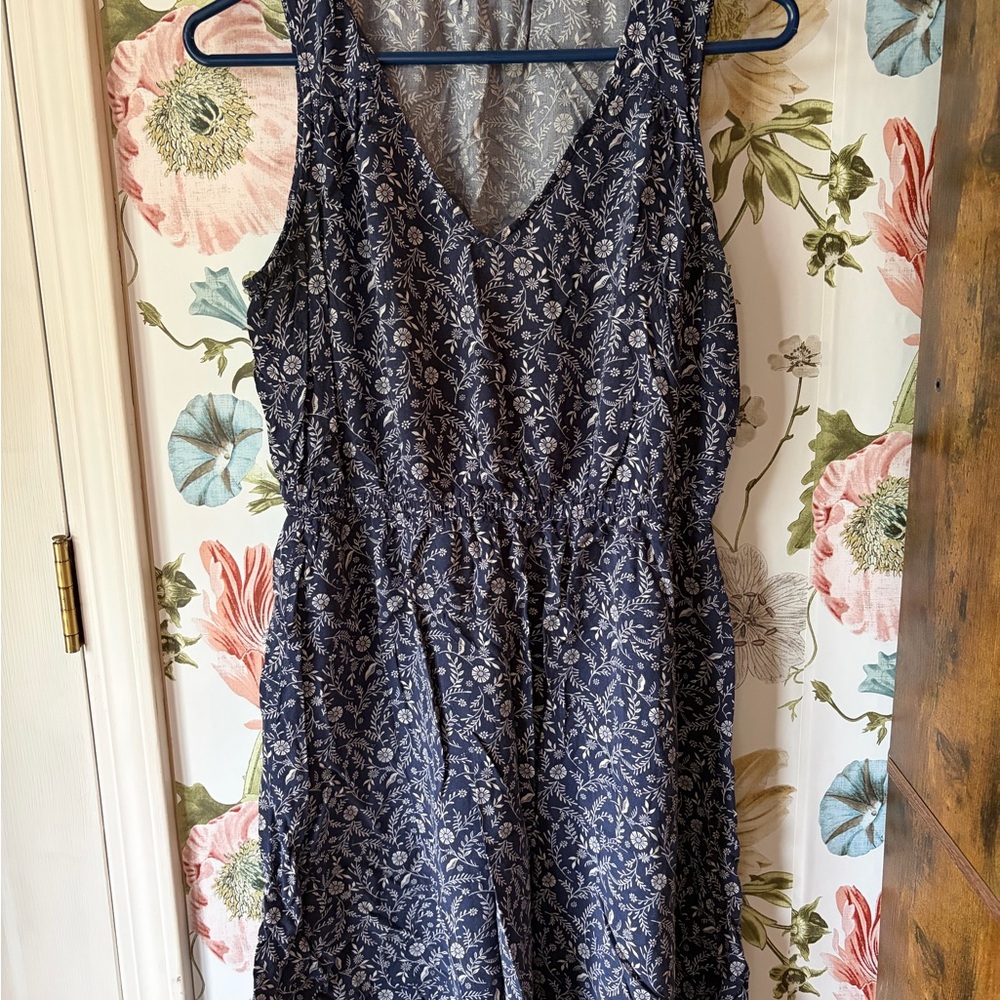 Old Navy Navy and White Floral Dress